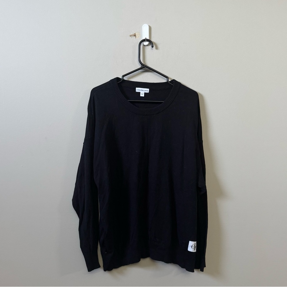 Calvin Klein Jeans women’s black pullover crewneck sweater 💜